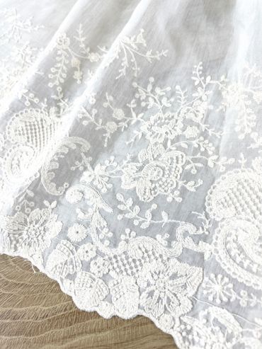 Seda Cenefas y Plumeti Bordado Marfíl Gabriela. Ancho 135 cm - 5