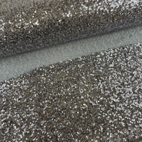 Tela lentejuela plata sobre gris 2