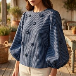 Raya seersucker y Flores cosidas. 2