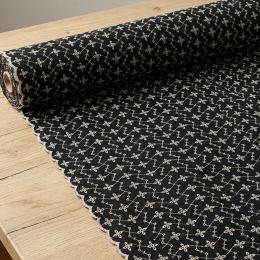 Batista Bordada Flores y Cenefas Negra. 2