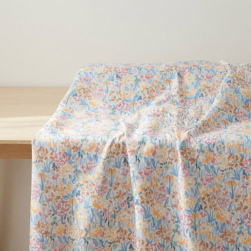 Popelín Flores Tavira Azul. Ancho 145 cm 3